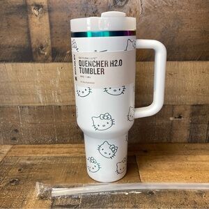 Hello Kitty Quencher H2.0 Tumbler NEW WITH BOX